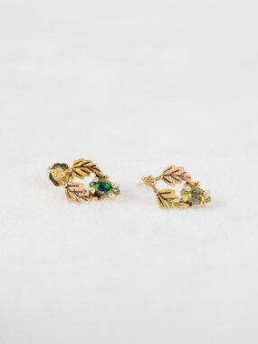Vintage Black Hills Gold 10K Yellow Gold Black Opal Stud Earrings 12K Leaves